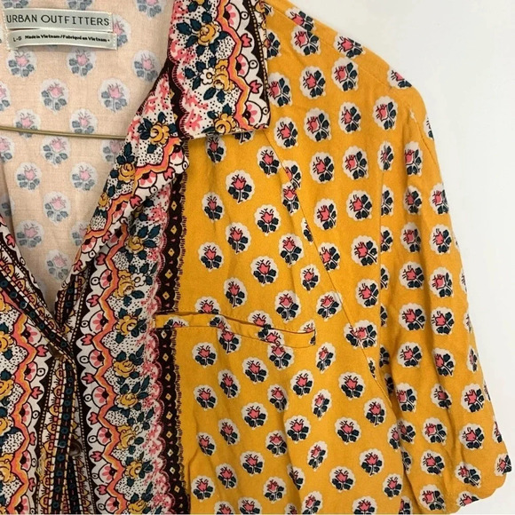 Urban Outfitters Yellow Flutter Sleeve Crop Blouse - Picture 6 of 10